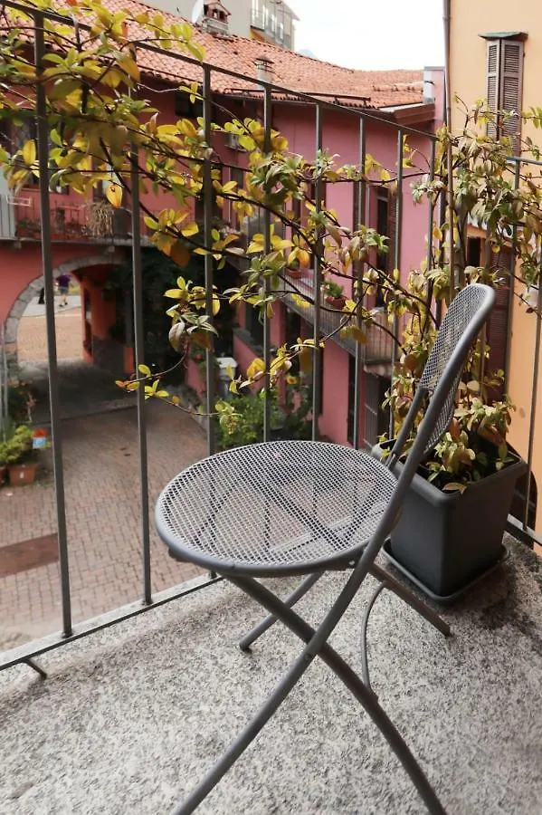 Ca' De' Mumi Apartment Luino 0*,
