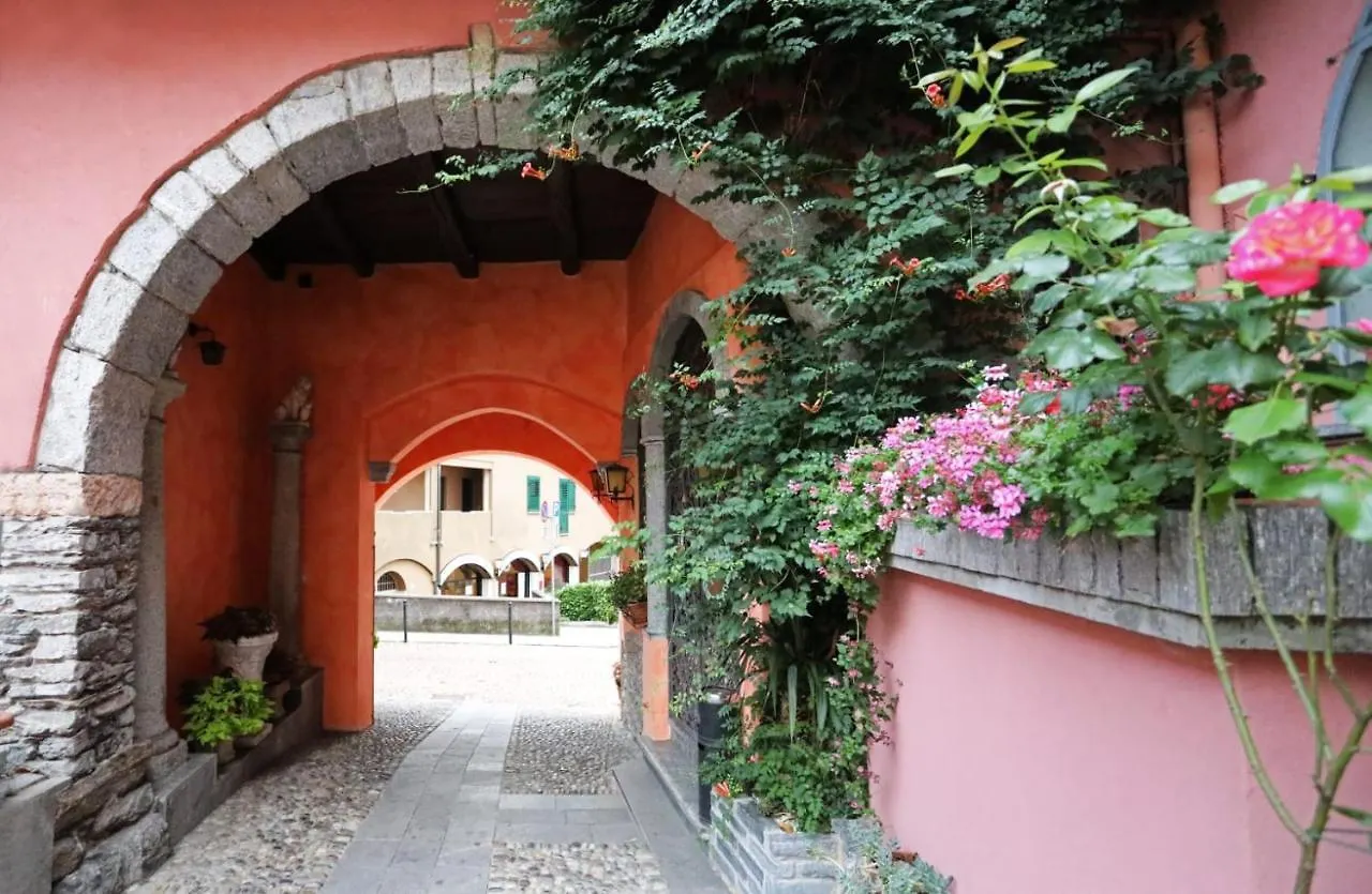 Ca' De' Mumi Apartment Luino Italy